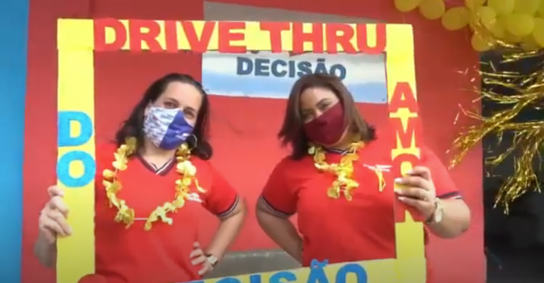 Drive Thru Do Amor Solidário Foi Um Sucesso Colégio Decisão 8586